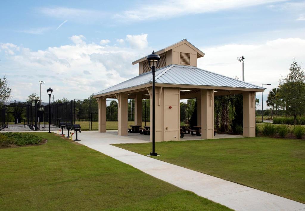 Four Corners Springhill Suites By Marriott Orlando At Flamingo Crossings Town Center-Western Entrance מראה חיצוני תמונה